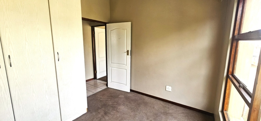 To Let 3 Bedroom Property for Rent in Waterval East North West